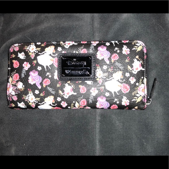 loungefly alice in wonderland wallet